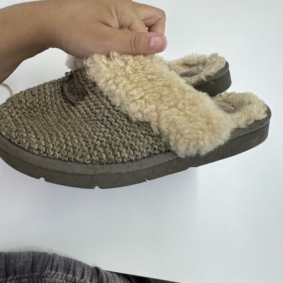 UGG Slippers Womens Size 8 Knit Shearling Grey Green Slip On Cozy Shoes Warm - Picture 5 of 11